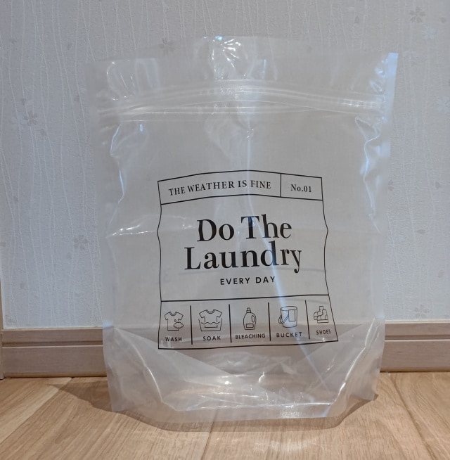 ダイソーで販売しているつけ置き洗いジッパーバッグ(ロゴ)の本体の画像