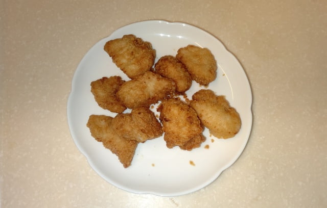 無印良品の「にんにく不使用 国産鶏むね肉の塩こうじからあげ」の料理例